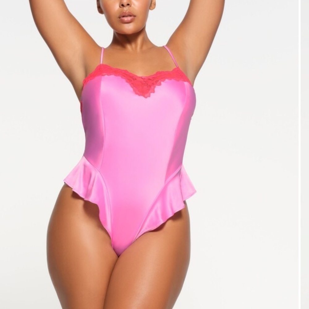 NWT SKIMS Woven Shine Lace Teddy Neon Orchid Pink Red M